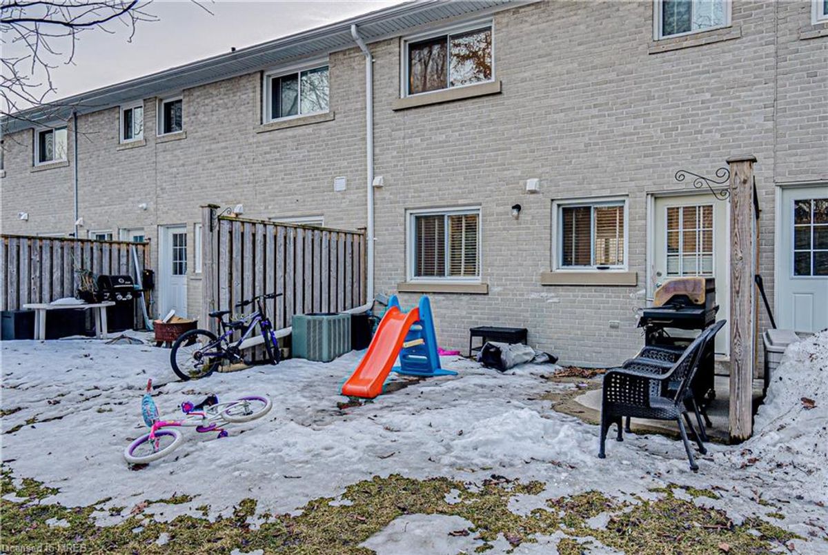 50 Westmount Road Kitchener RE/MAX Real Estate Centre Inc.