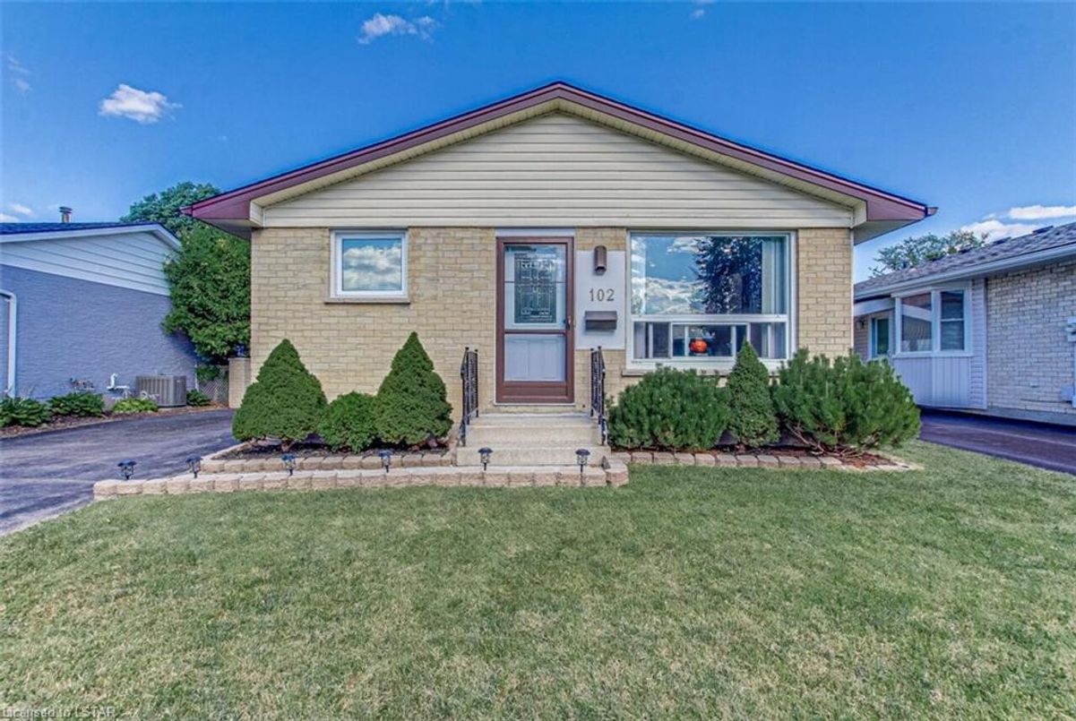 102 Muriel Crescent London RE/MAX HALLMARK BROKERAGES 102 Muriel Crescent London RE/MAX HALLMARK BROKERAGES