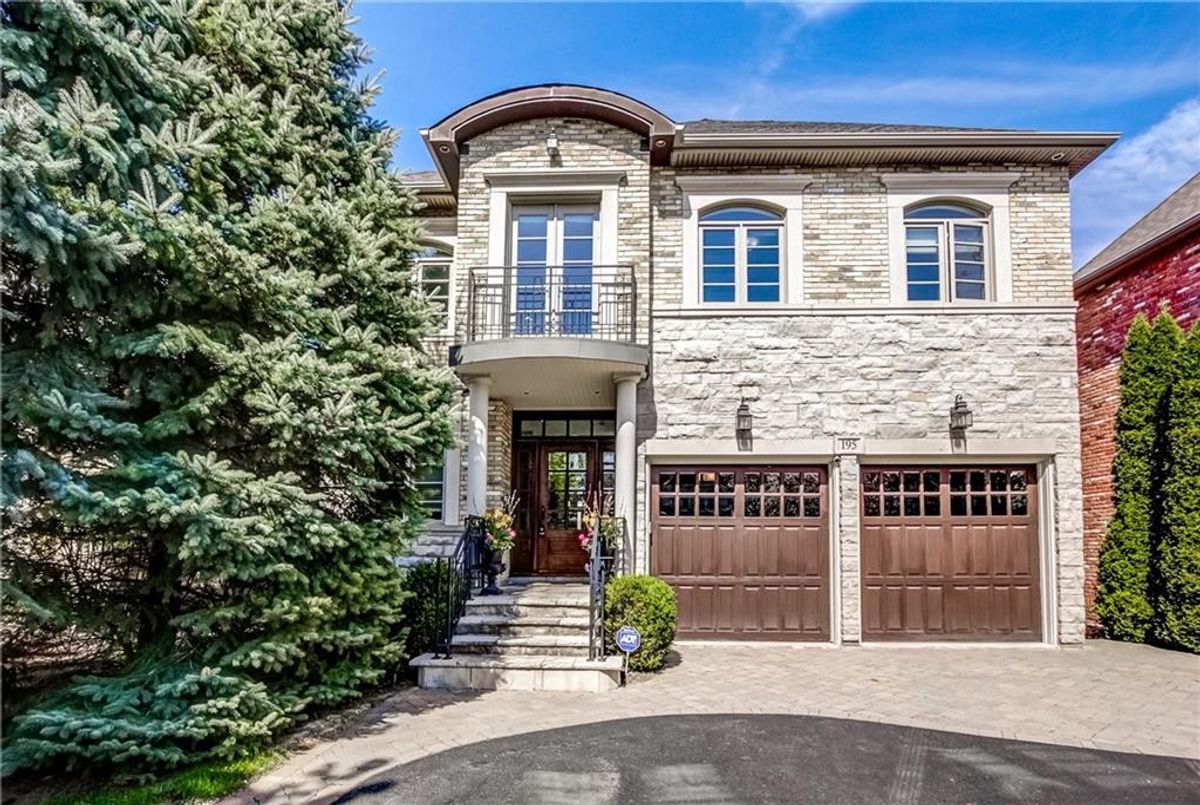 195 POMONA Avenue Burlington RE/MAX Real Estate Centre Inc.