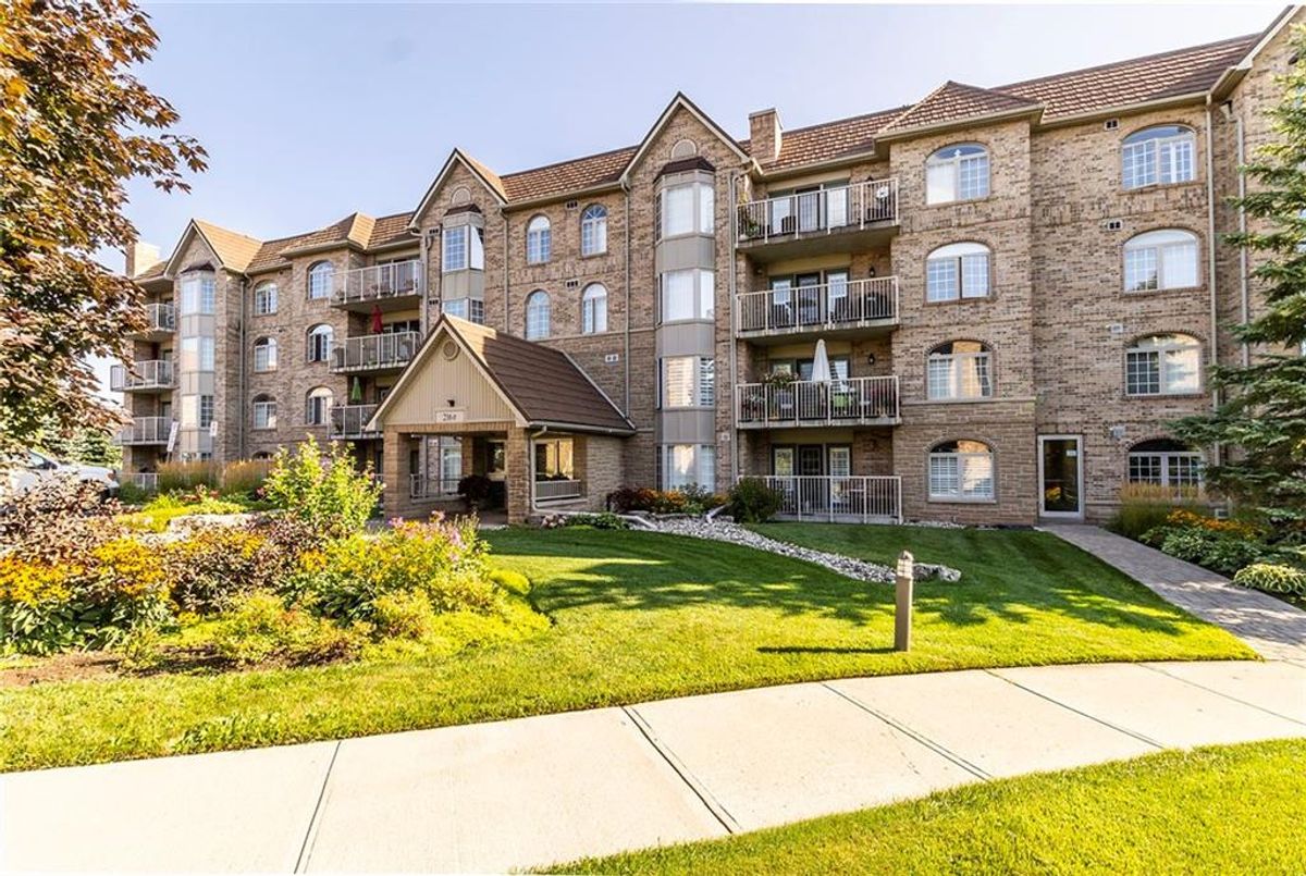 216 Plains Road W Burlington RE/MAX Real Estate Centre Inc. 216 Plains Road W Burlington RE/MAX Real Estate Centre Inc.