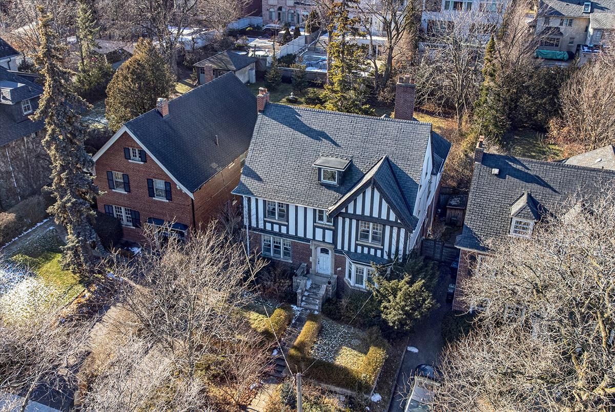 Single Family 160 Forest Hill Rd  Toronto For Sale