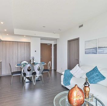Condo 17 Bathurst St St  Toronto For Lease