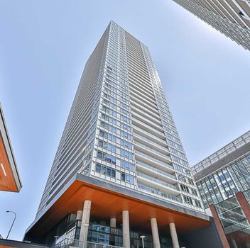 Condo 17 Bathurst St St  Toronto For Lease