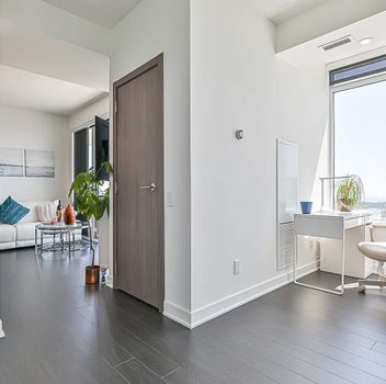 Condo 17 Bathurst St St  Toronto For Lease