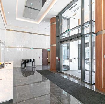 Condo 17 Bathurst St St  Toronto For Lease