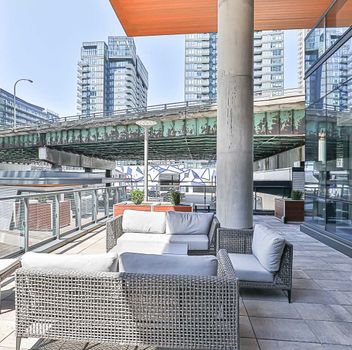 Condo 17 Bathurst St St  Toronto For Lease