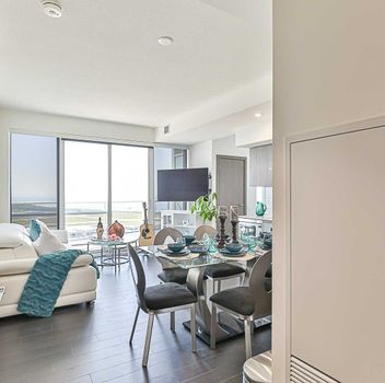 Condo 17 Bathurst St St  Toronto For Lease