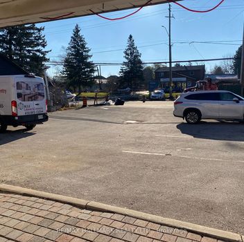  186 King Rd  Richmond Hill For Lease