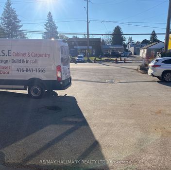  186 King Rd  Richmond Hill For Lease