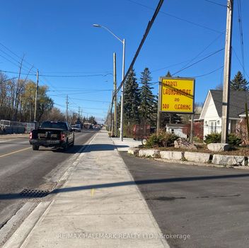  186 King Rd  Richmond Hill For Lease