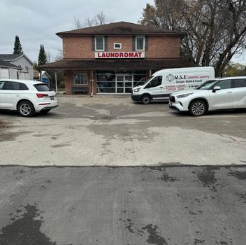  186 King Rd  Richmond Hill For Lease