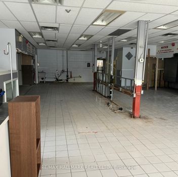  186 King Rd  Richmond Hill For Lease