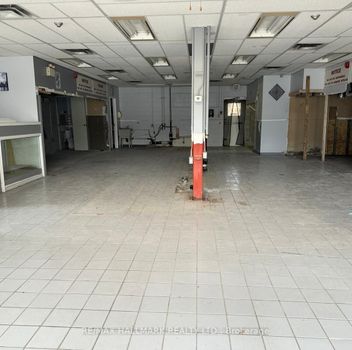  186 King Rd  Richmond Hill For Lease
