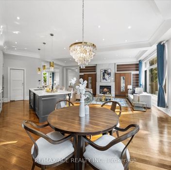 Single Family 29 Alderdale Cr  Toronto For Sale