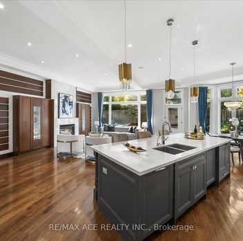 Single Family 29 Alderdale Cr  Toronto For Sale