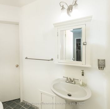 Single Family 74 Metcalfe   Kingston For Sale
