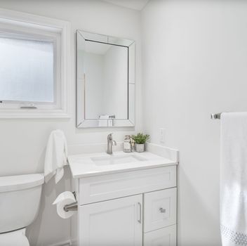 Single Family 431 Commonwealth Circle  Mississauga For Sale