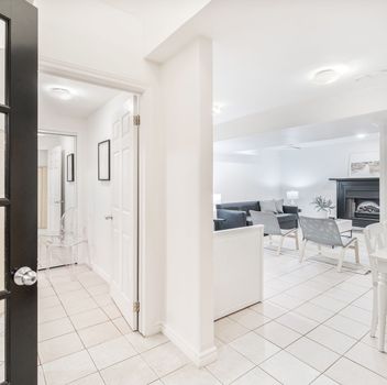 Single Family 431 Commonwealth Circle  Mississauga For Sale