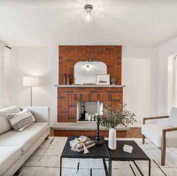 Single Family 431 Commonwealth Circle  Mississauga For Sale