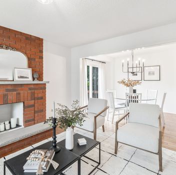 Single Family 431 Commonwealth Circle  Mississauga For Sale