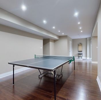 Single Family 142 Pemberton Rd  Richmond Hill For Sale
