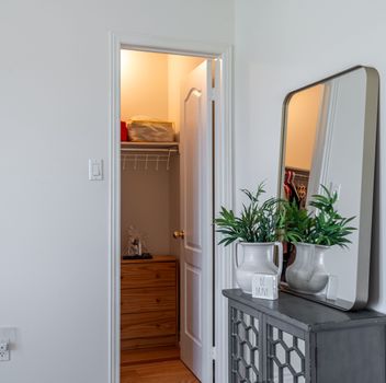 Single Family 211 Kayla Crescent  Vaughan For Sale
