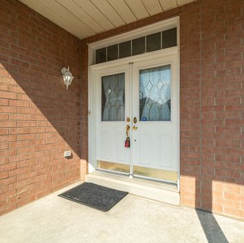 Single Family 211 Kayla Crescent  Vaughan For Sale