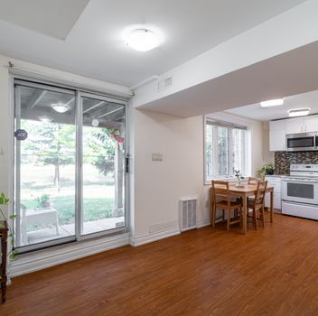 Single Family 211 Kayla Crescent  Vaughan For Sale