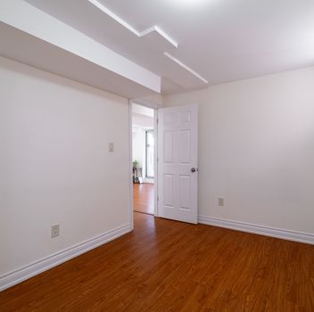 Single Family 211 Kayla Crescent  Vaughan For Sale