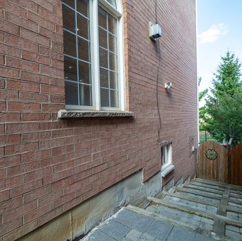 Single Family 211 Kayla Crescent  Vaughan For Sale