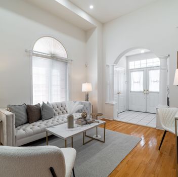 Single Family 211 Kayla Crescent  Vaughan For Sale