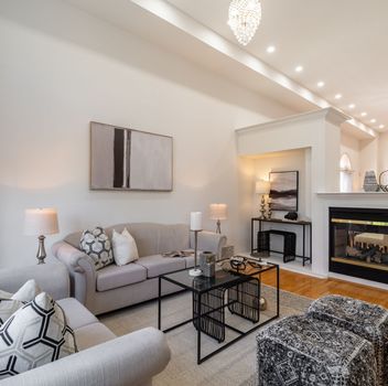 Single Family 211 Kayla Crescent  Vaughan For Sale