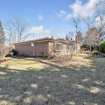 Single Family 26 Paultiel Drive  Toronto For Sale