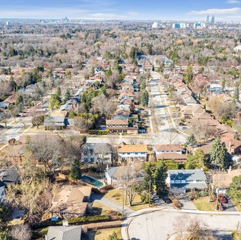 Single Family 26 Paultiel Drive  Toronto For Sale