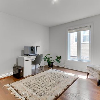 Single Family 898 Stonehaven Avenue  Newmarket For Sale