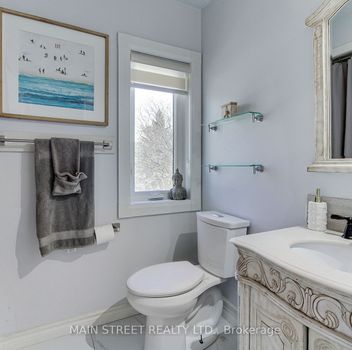 Single Family 898 Stonehaven Avenue  Newmarket For Sale