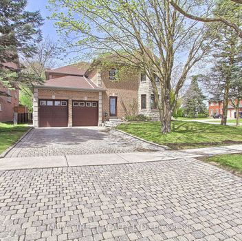 Single Family 898 Stonehaven Avenue  Newmarket For Sale