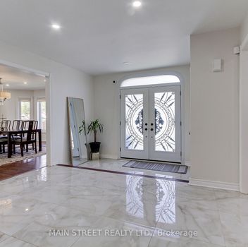 Single Family 898 Stonehaven Avenue  Newmarket For Sale