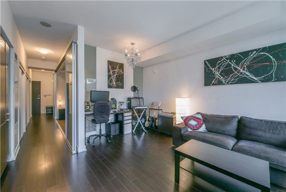 8 Telegram Mews Toronto Sold Tami