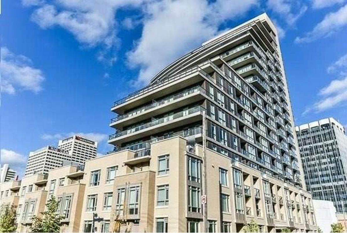 60 Berwick Ave Toronto RE/MAX HALLMARK BROKERAGES