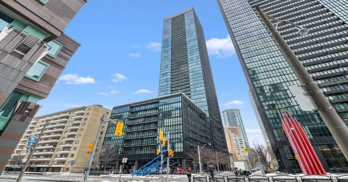 101 Charles St E Toronto