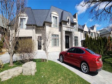 189 Old Yonge St