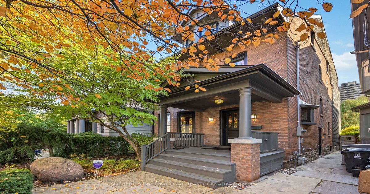 79 Roxborough St W Toronto