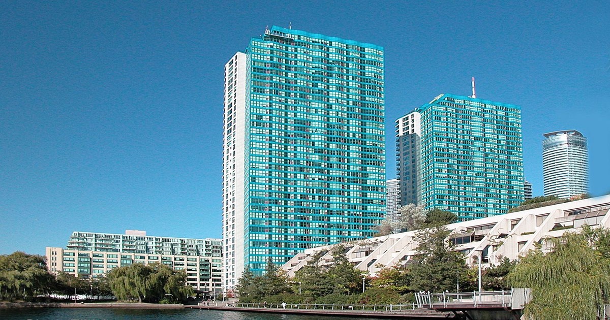 99 Harbour Sq Toronto