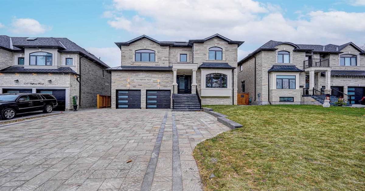 512 Cliffview Rd Pickering