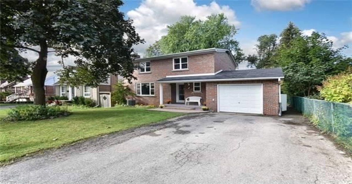 84 Ruggles Ave Richmond Hill