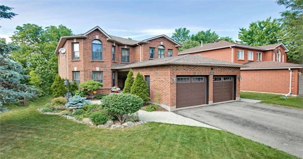 769 College Manor Dr Newmarket