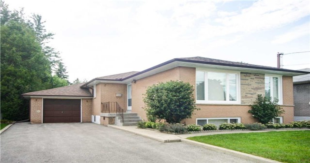 212 Sussex Ave Richmond Hill