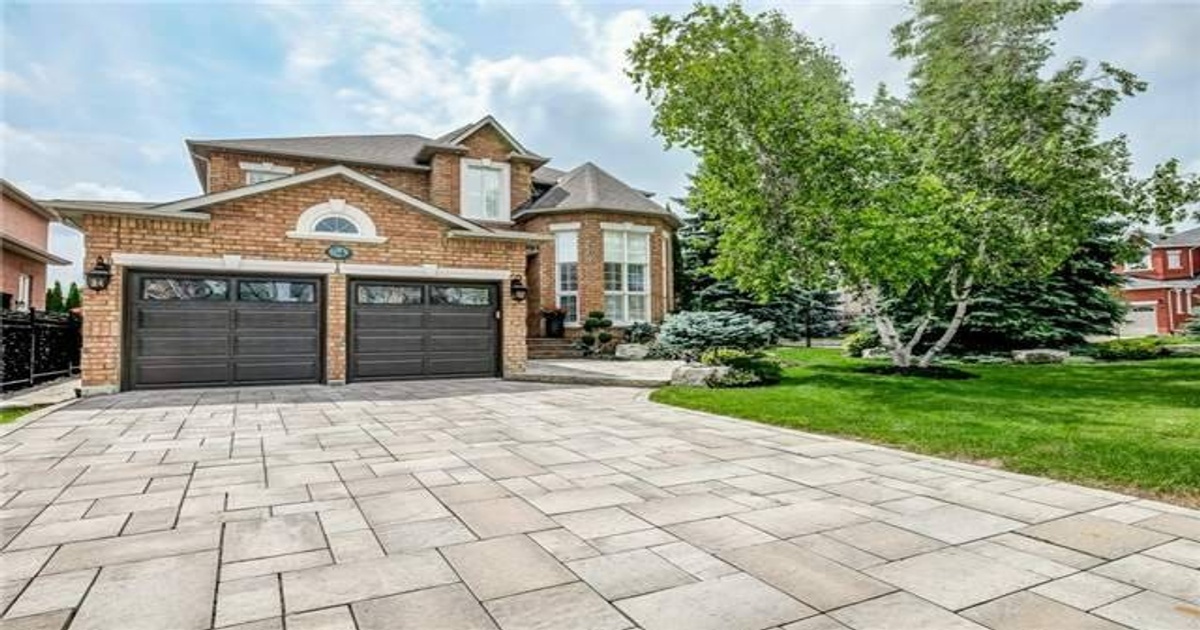 54 Carstad Cres Vaughan