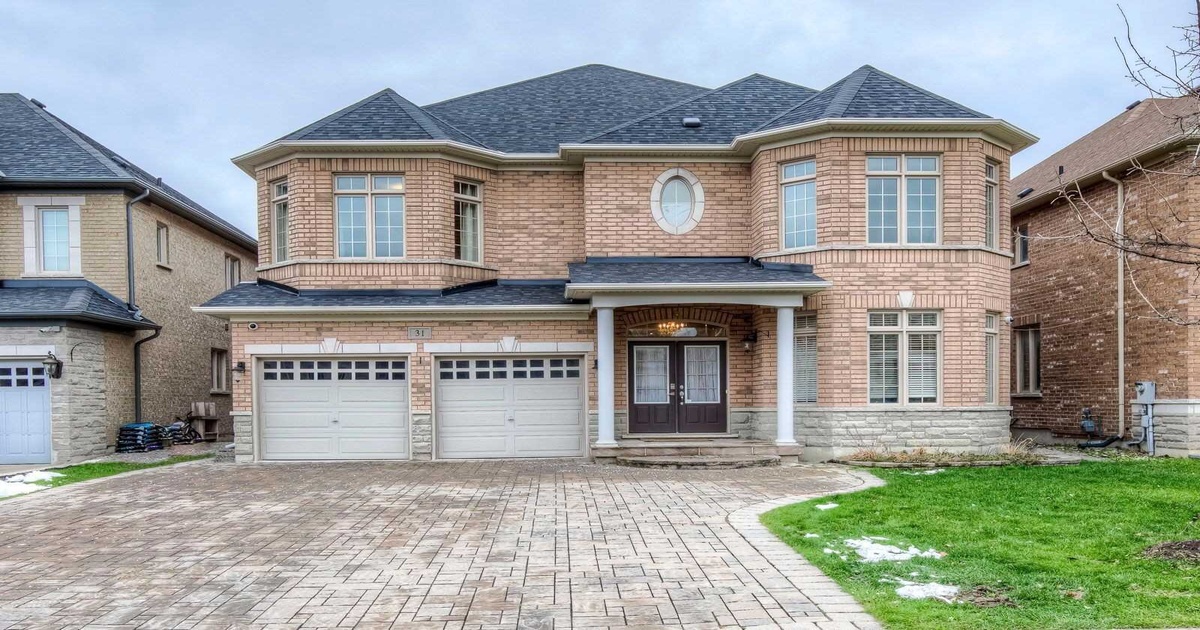 31 Thornhill Ravines Cres Vaughan